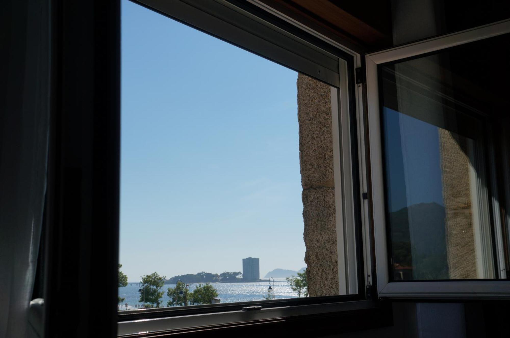Atico En La Playa De Samil Appartement Comarca de Comarca de Vigo Buitenkant foto